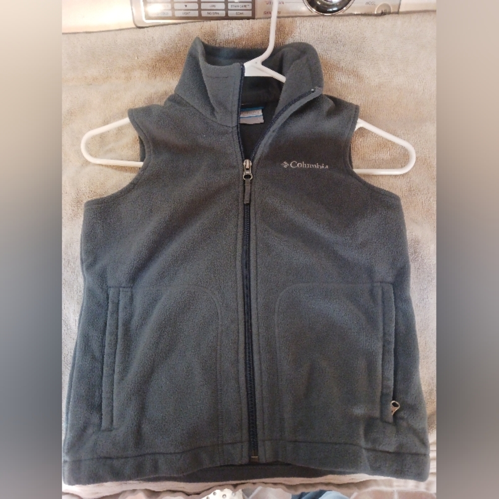 Columbia grey fleece vest